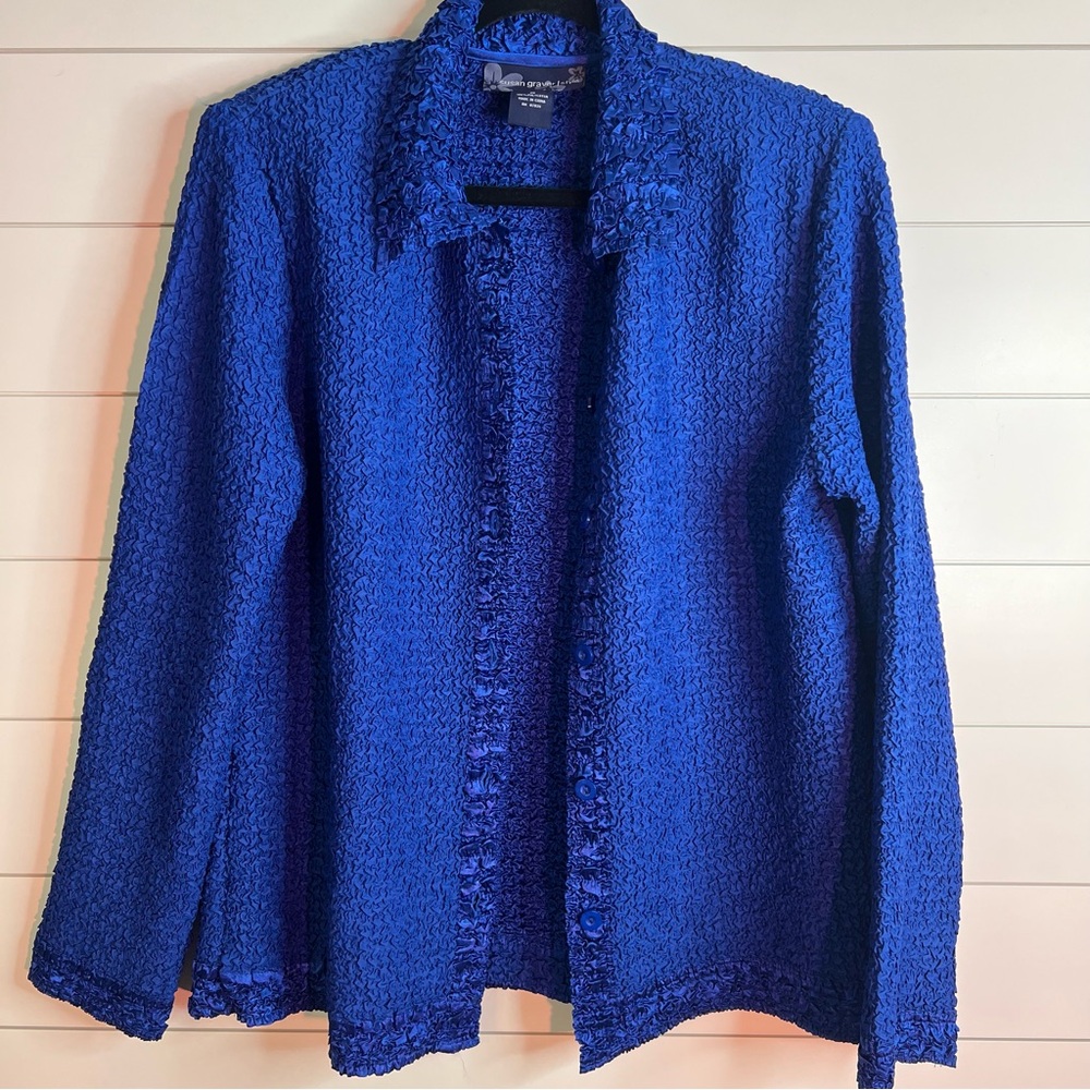 Susan‎ Graver Style Blue Button Front Shoulder Pads Blouse/Blazer. Size Medium.